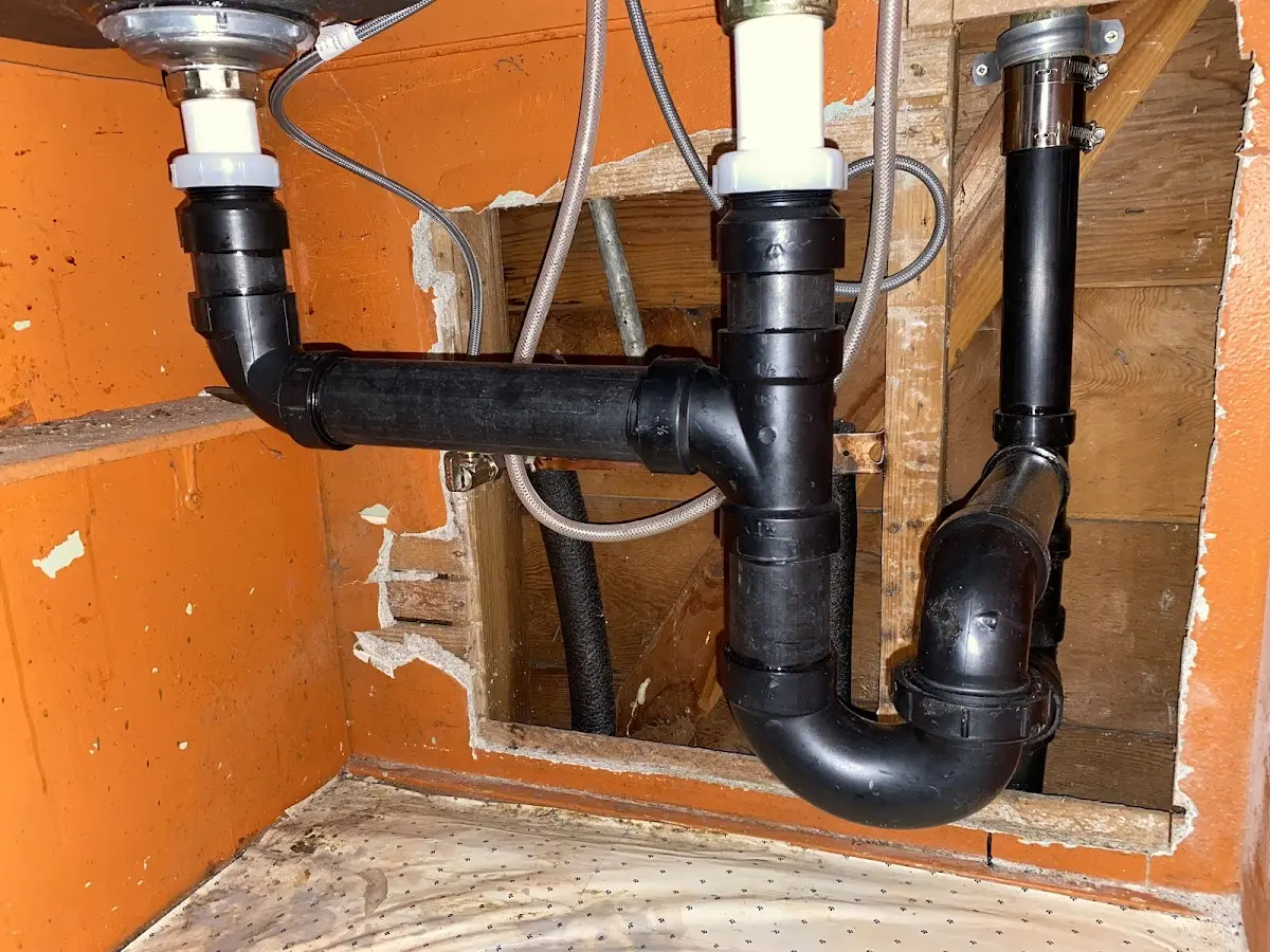 Professional Pipe Bursting equipment and tools on the job in Mills